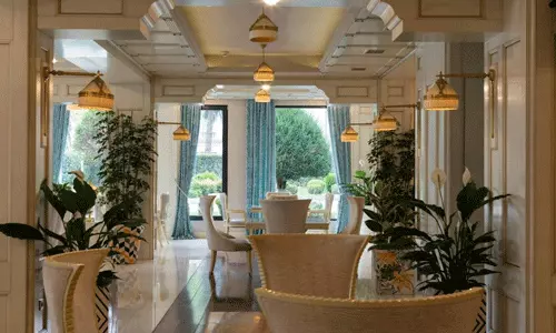 هتل آمباسادوری تفلیس